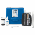 Le kit d’essai de zinc - 7417-02 comprend un boîtier bleu, des tubes à essai, un tableau comparatif, un récipient de poudre de zinc, une bouteille compte-gouttes et une petite cuillère blanche pour une mesure facile et précise des niveaux de zinc dans l’eau.